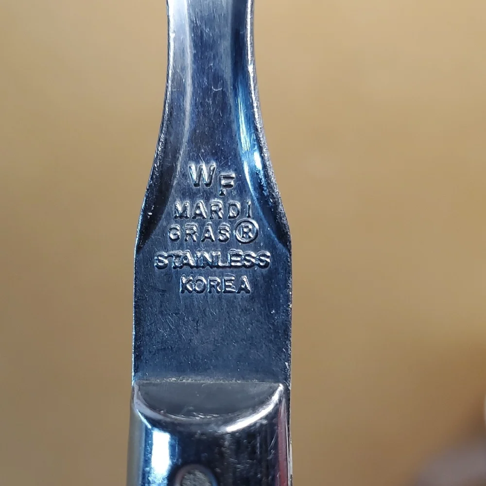 Washington Forge Mardi Gras Solid Gravy Ladle Cream